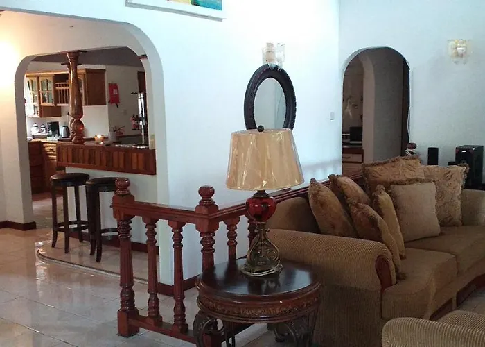 Elilia's Haven Semesterbostad Beau Vallon (Mahe)