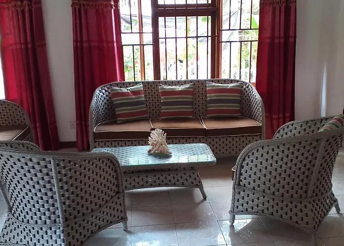 Semesterbostad Elilia's Haven Beau Vallon (Mahe)