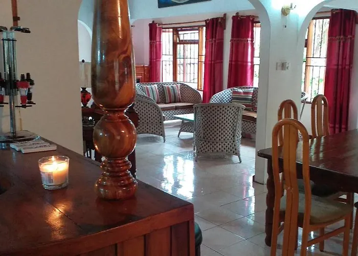 Semesterbostad Elilia's Haven Beau Vallon (Mahe)